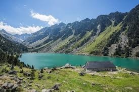 Lac de Gaube dans les Pyrénées - Randonnée proche de Beaucens